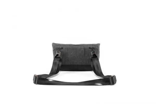 peakdesign-field-pouch-charcoal